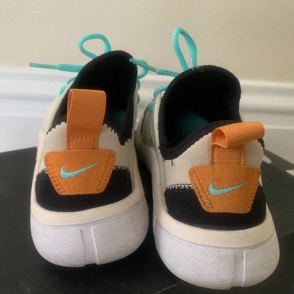 Nike Shoes - Picture 5 of 8